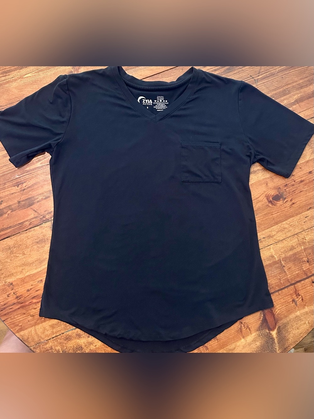 Ziya Active Women's Black V-Neck Short Sleeve Pocket Tee